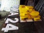 Процесс изготовления вывески "Мойка 24". Объёмные световые буквы. Дизайн, изготовление, монтаж. РОССИЯ, М.О.